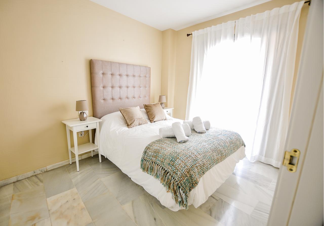 Acogedor Apartamento Junto A Calle Larios By Renthas Lägenhet Málaga Exteriör bild