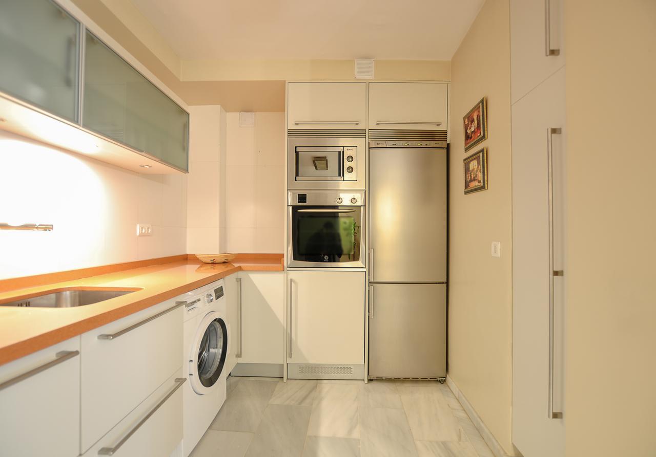Acogedor Apartamento Junto A Calle Larios By Renthas Lägenhet Málaga Exteriör bild