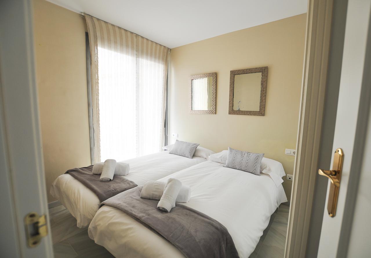 Acogedor Apartamento Junto A Calle Larios By Renthas Lägenhet Málaga Exteriör bild