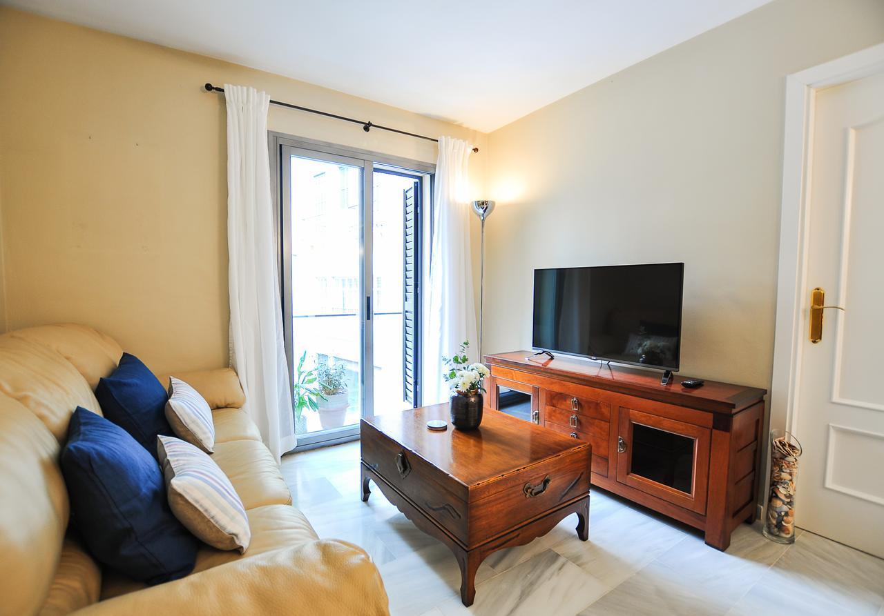 Acogedor Apartamento Junto A Calle Larios By Renthas Lägenhet Málaga Exteriör bild